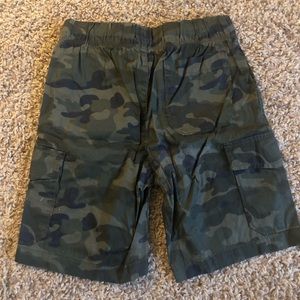 Boys old navy cargo shorts. New with tags. Size 8.